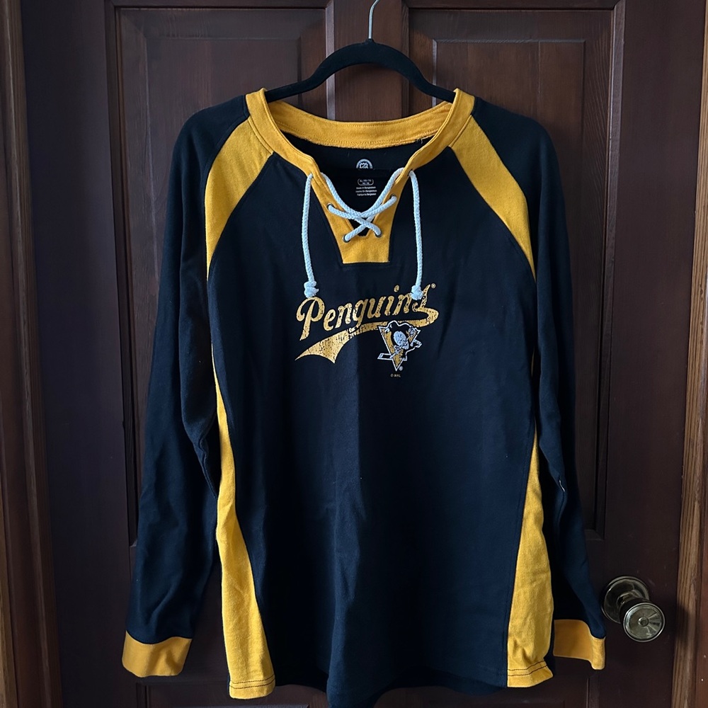 NHL Pittsburgh Penguins Black and Gold Long Sleeve Tee